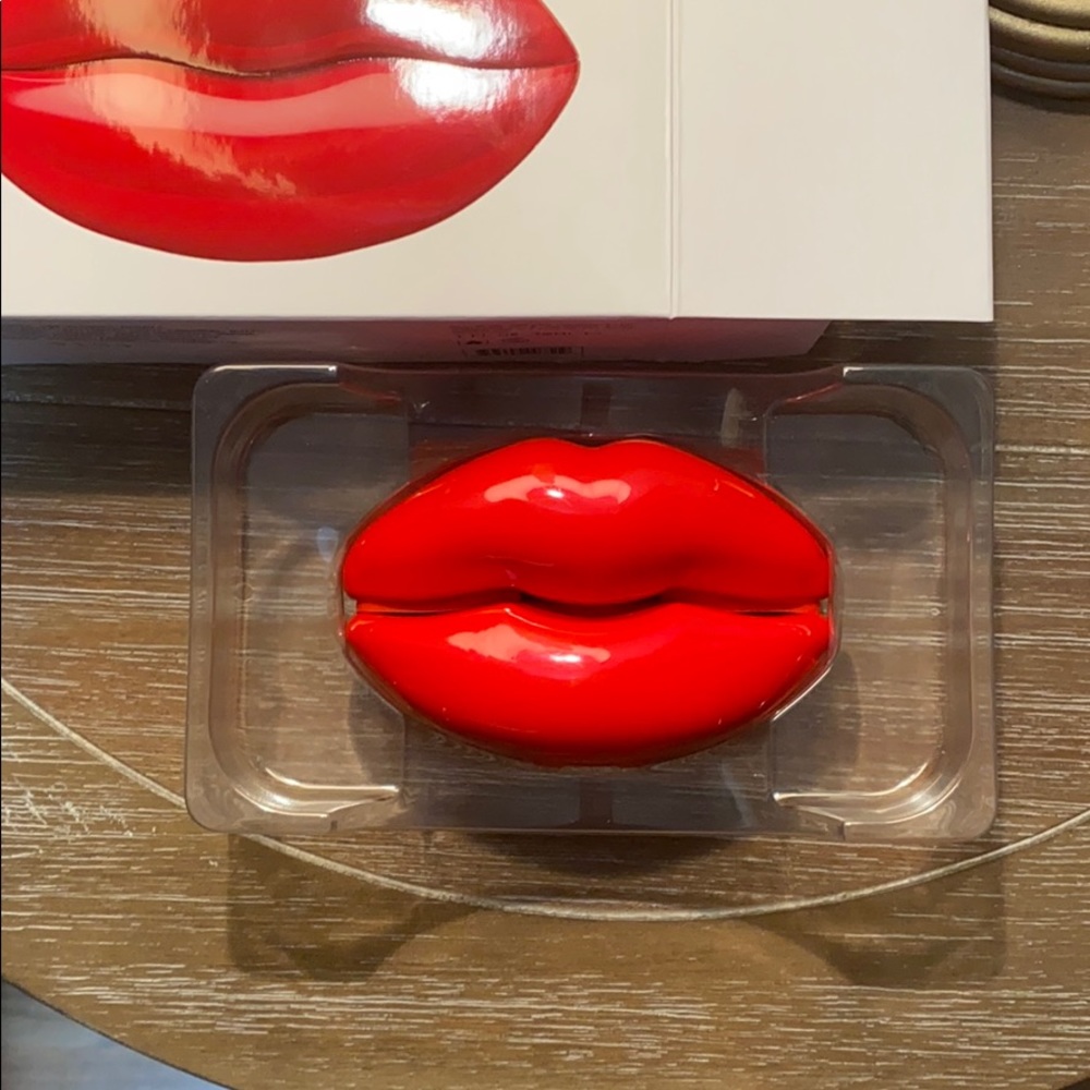 KYLIE JENNER BY KKW FRAGRANCE